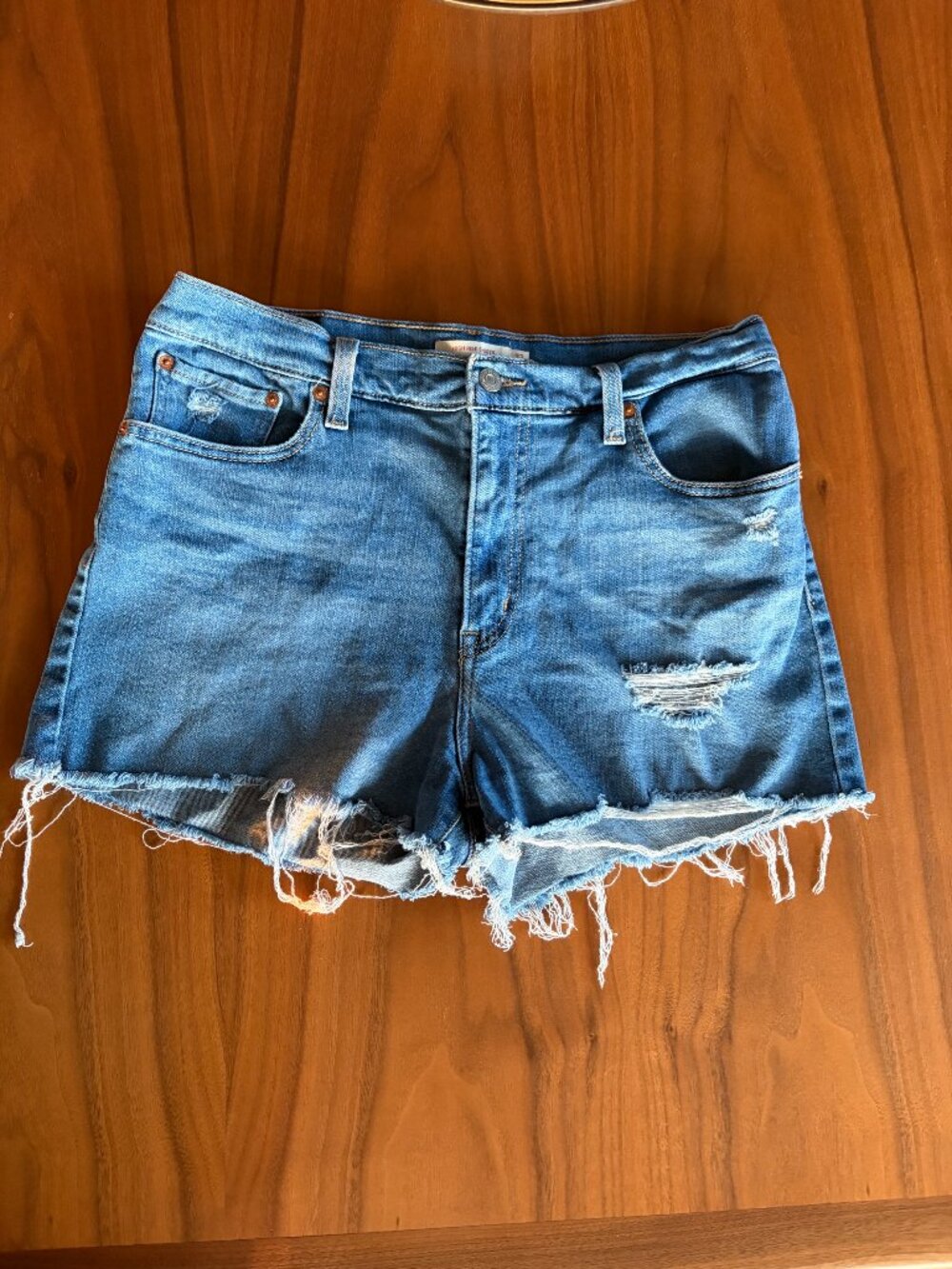 Levi’s High Rise Denim Shorts 32 Distressed Raw Frayed Hem Stretch Cutoffs